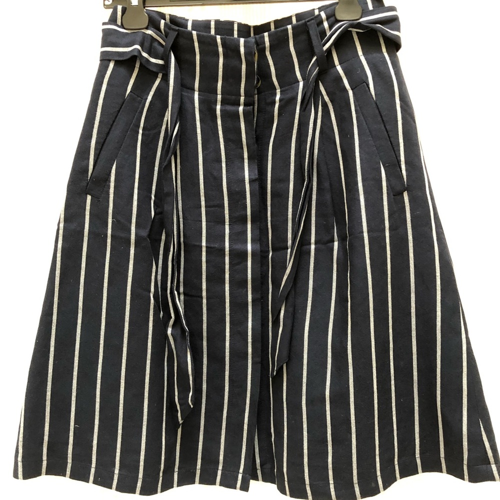 Ann Taylor midi skirt